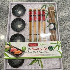 Bamboo Chopstick Set with Black Sauce Dishes